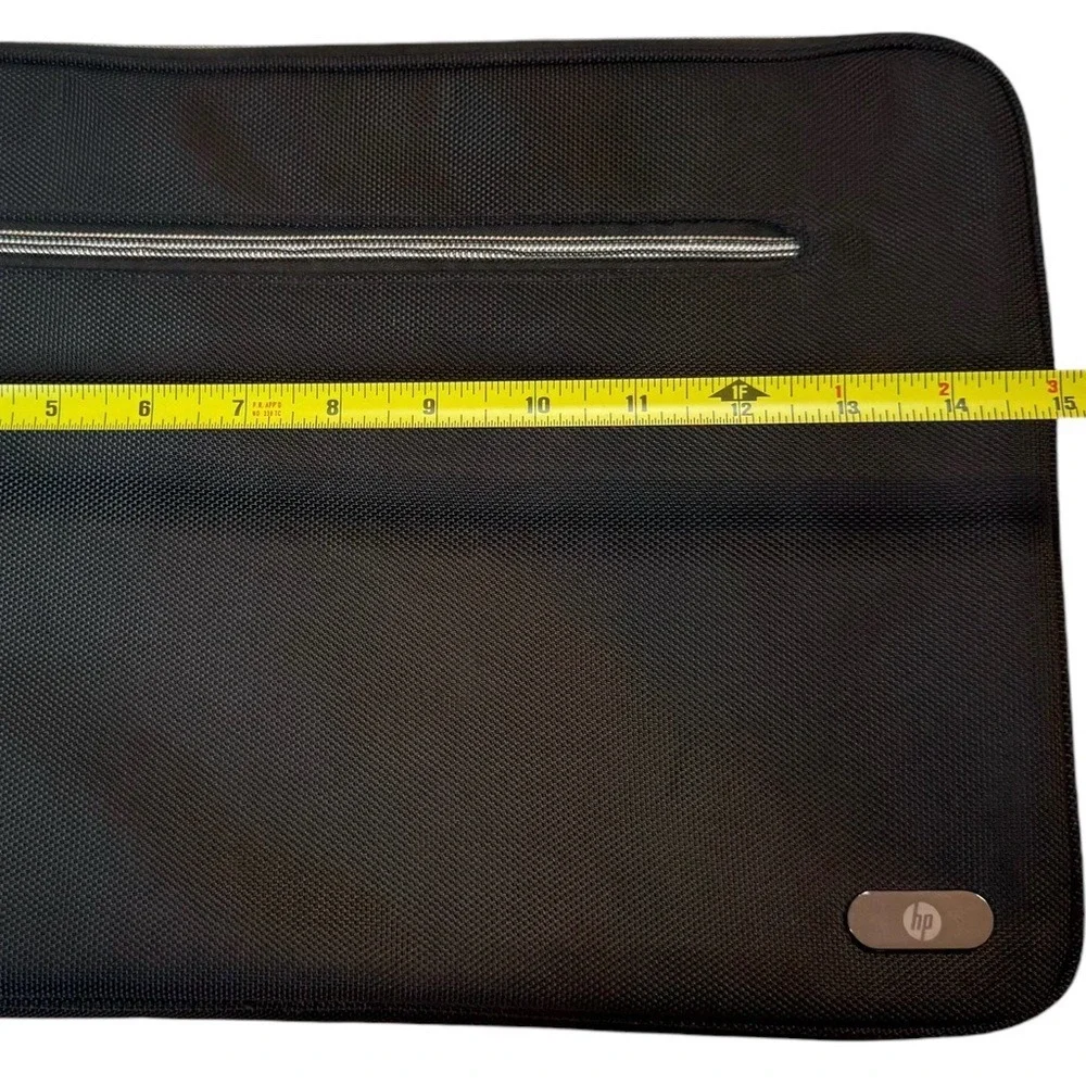 4/$40 HP Black Padded Laptop‎ Protector Bag